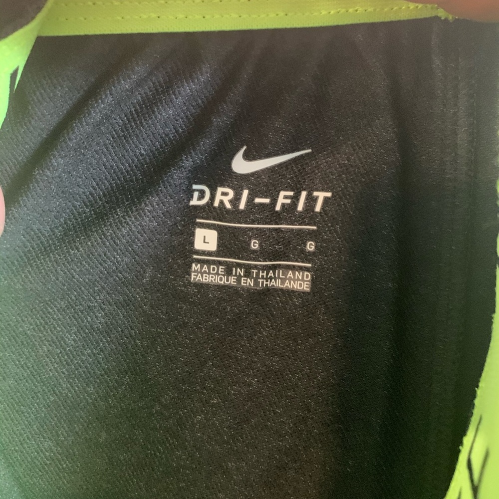 Nike shorts - Picture 2 of 2